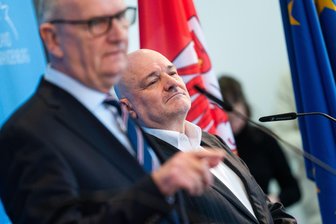 Was der Bruch in Brandenburg für das BSW bedeutet - Aus für Rot-Lila in Brandenburg: Ministerpräsident Dietmar Woidke (SPD, links) und Vize Robert Crumbach (Ex-BSW).