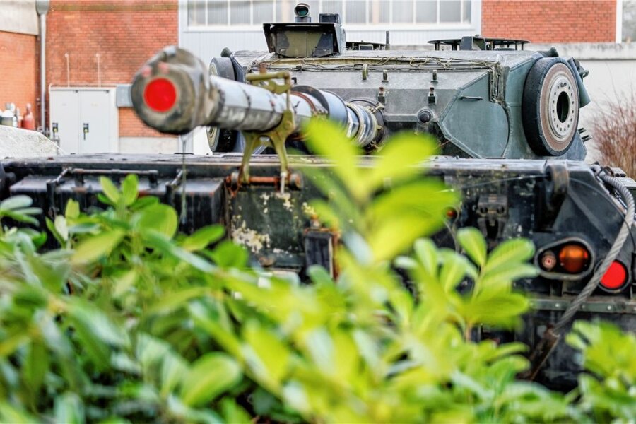 Was der Panzer Leopard 1 der Ukraine nutzen könnte - Ein Leopard-1-Kampfpanzer auf dem Werksgelände der Flensburger Fahrzeugbau Gesellschaft. 
