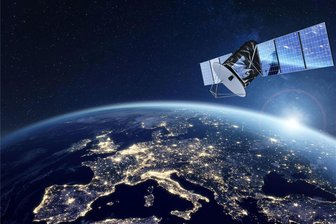 Was der Weltraumgeneral der Bundeswehr über Laserwaffen, Atomkriege und Elon Musk denkt - Satelliten erleichtern uns auf Schritt und Tritt den Alltag. Doch wer schützt sie vor Angriffen und Bespitzelung?