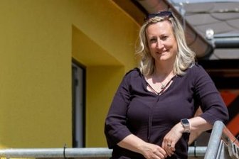 Was die "Frontfrau" der Freien Wähler vom Landrat erwartet - Die Kriebsteiner Bürgermeisterin Maria Euchler spricht für die Freien Wähler Mittelsachsen und sitzt seit 2019 im Kreistag. Sie erwartet genauso wie die 15 weiteren Kreisräte ihrer Fraktion eine konstruktive Zusammenarbeit mit dem neuen Landrat. Doch mit einem einheitlichen Abstimmungsverhalten der Freien Wähler im Kreistag könne man auch künftig nicht rechnen.