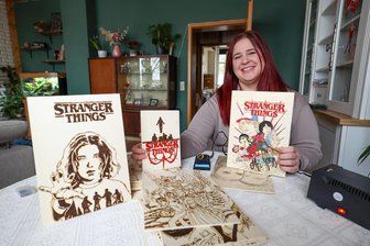 Was die Netflix-Serie „Stranger Things“ mit einer Meeranerin macht - Wioleta Wiesniewski aus Meerane macht aus „Stranger-Things“-Motiven kleine Kunstwerke.