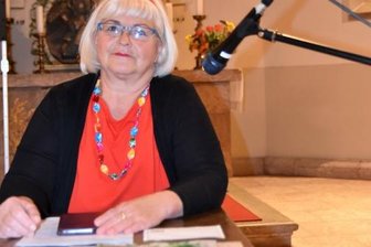 Was eine Helferin im Ahrtal erlebte - Bärbel Lorenz bei ihrem Vortrag in der Thumer Kirche.