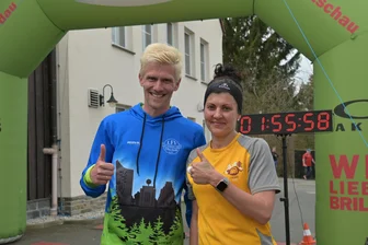 Was für zwei Premierensieger beim Werdauer Waldlauf das größte Hindernis war - Maik Reichel vom LFV Oberholz und Manja Seemann vom Team Bikeprofis Zwickau gewannen am Sonntag jeweils zum ersten Mal auf der Halbmarathon-Distanz beim Werdauer Waldlauf.