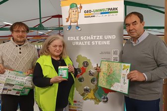 Was Kinder im Vogtland alles entdecken und erleben können: „Wir haben selbst gestaunt, was es bei uns alles gibt“ - Die Kinderkarte wurde von Denis Loos, Maria Falun und Ralf Kretzschmann präsentiert.