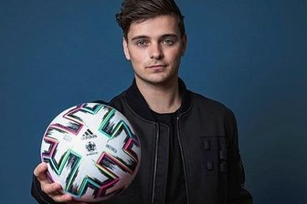 Was können und wollen eigentlich Fußballlieder? - DJ Martin Garrix hat den offiziellen Song zur aktuellen Europameisterschaft gebastelt.