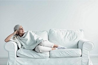 Was Krebspatienten wissen sollten - Krebspatient zu sein, ist ein Vollzeitjob, sagt Autorin Nella Rausch. Das müsse man begreifen. "Anders kommt man da nicht durch." 