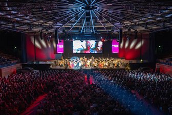 Was machen wir am Wochenende? Ausgehtipps für Westsachsen - Inzwischen zu einer echten Tradition geworden: Bei der „Filmharmonic Night“ am Samstagabend heißt es in der Stadthalle Zwickau wieder: „Film und Musik ab!“.