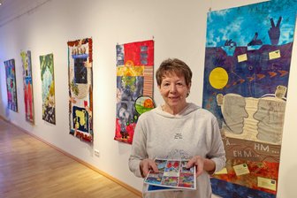 Was machen wir am Wochenende? Ausgehtipps für Westsachsen - Evi Mühlstedt gehört zur Künstlergruppe „TexARTists“, deren Sonderausstellung am Samstagnachmittag im Textil- und Rennsportmuseum Hohenstein-Ernstthal eröffnet wird.