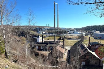 Was man in Mittelsachsen gesehen haben muss: Die Schornsteine von Muldenhütten - Das Wahrzeichen von Muldenhütten: Viele Schornsteine.