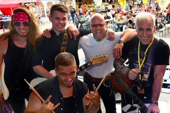 Was Mittweida statt des Stadtfests plant - Die Mittweidaer Band Almost Dead will den Besuchern des Statt-Stadtfestes am Samstagabend auf dem Marktplatz einheizen.