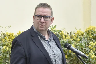 Was Oelsnitz von seinen Bürgern wissen will - Der Oelsnitzer OB Mario Horn will vor der Einwohnerversammlung neue Wege gehen.