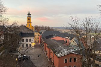 Was passiert, wenn die Dinge anders laufen?: „Lehngericht“ Augustusburg lädt zu einem besonderen Abend ein. - Blick auf das Lehngericht in Augustusburg.