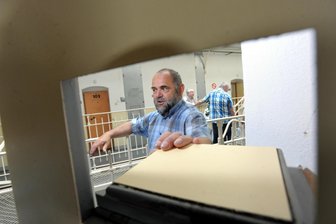 Was verband das Chemnitzer Kaßberg-Gefängnis mit der Wismut? Vortrag und Zeitzeugenführung im Lern- und Gedenkort - Frieder Zimmermann führt am 14. Juni durch die Ausstellung im Lern- und Gedenkort.