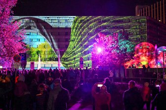 Was, wann, wo: Alles rund ums „Light our Vision“ in Chemnitz - Am „Marienplatz“ gibt es in diesem Jahr sieben Lichtinstallationen.