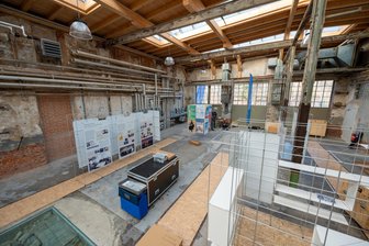 Was wird aus dem Garagen-Campus in Chemnitz? - Zuletzt gab es im Garagen-Campus eine Ausstellung zu Familienunternehmen in Ostdeutschland.