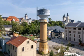 Was wird aus dem Wasserturm in der Plauener Elsteraue? Diese Ideen stehen jetzt im Raum - Der Wasserturm in der Elsteraue steht unter Denkmalschutz. Er könnte Standort für eine Lichtinstallation werden.