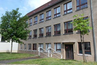 Was wird aus Zettlitz’ leerer Schule? Gemeinderat diskutiert Neuanfang - Bei der einstigen Mittelschule in Zettlitz steht jetzt die Frage nach einem Abriss.