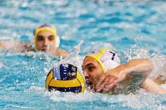 Wasserballer des SVV Plauen: "Haben sehr gut als Team agiert" - Für Tamas Korpasci (am Ball) und den SVV Plauen laufen die Vorbereitungen auf die neue Saison in der Deutschen Wasserball-Liga auf Hochtouren. In zwei Testpartien gegen das A-Gruppen-Team der SG Neukölln hinterließen die Plauener schon mal einen guten Eindruck.