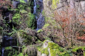 Wasserfall für Eiskletterer bereit - 