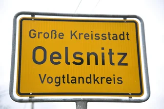 Wasserrohrbruch in Oelsnitz: Wie geht es weiter? - Der Zweckverband Wasser und Abwasser Vogtland äußert sich zu einem Wasserrohrbruch in Oelsnitz.
