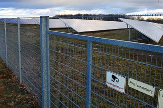 Wasserstoff, Solar, Wärme aus der Fabrik? Wie Frankenberg künftig heizen will - 41 Prozent der Fläche Frankenbergs könnte für Solaranlagen genutzt werden. Hier der Solarpark in Dittersbach-Neudörfchen.