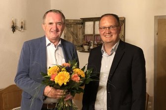 Wechsel an der CDU-Spitze in Taura - Thomas Schmidt (links) und Robert Haslinger vom CDU-Ortsverband Taura. Schmidt war jahrelang Vorsitzender, jetzt ist Haslinger neuer Chef.