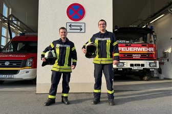 Wechsel an der Spitze der Freiwilligen Feuerwehr Langenbernsdorf - Der neue Langenbernsdorfer Gemeindewehrleiter Marcel Krauß (rechts) und sein Stellvertreter Florian Rasch.