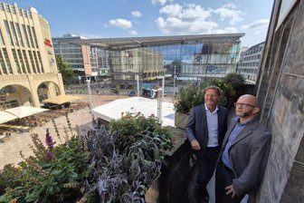 Wechsel im Chemnitzer Rathaus: Ein Spaten zum Abschied für den Baubürgermeister - 