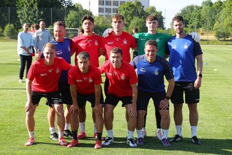 Wechselbörse Westsachsen: Das sind die Sommer-Neuzugänge vom FSV Zwickau bis zur Fußball-Kreisoberliga - Der FSV Zwickau hat mit mehreren neuen Gesichtern die Saisonvorbereitung aufgenommen. Die Wechselbörse der „Freien Presse“ informiert auch über Zu- und Abgänge auf Landes- und Kreisebene.