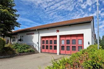 Weder Duschen noch getrennte Toiletten: Neues Gerätehaus für Heinrichsort geplant - Das alte Feuerwehr-Gerätehaus in Heinrichsort entspricht den Anforderungen schon längst nicht mehr.