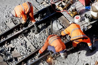 Wegen Bauarbeiten: Das ändert sich nächste Woche für Fahrgäste der Mitteldeutschen Regiobahn - (Symbolbild)