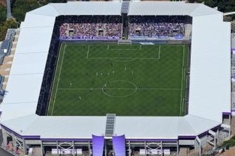 Wegen Corona: Diese Veranstaltungen sind im Erzgebirge abgesagt - Veranstaltungen mit mehr als 1000 Fans sind ab Donnerstag, 8 Uhr in Sachsen verboten. Das Erzgebirgsstadion in Aue fasst knapp 10.000 Fans.