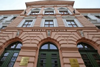 Wegen Corona: Internationales Gymnasium Meerane schließt vorerst - Aufgrund der Corona-Situation hat das Internationale Gymnasium Meerane beschlossen, die Schule vorerst bis zu den Herbstferien zu schließen.