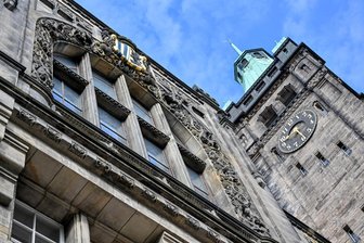Wegen ESMC in Dresden: Wirtschaftsvertreter aus Taiwan schaut sich Chemnitz an - Im Rathaus traf Ching-Yun Hang auf Vertreter der Wirtschaftsförderung.