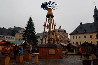 Wegen Glatteis: Annaberg-Buchholz sagt Pyramidenanschieben ab -