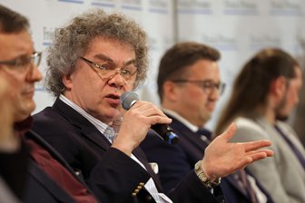 Wegen Russland-Reise: AfD verhängt Ordnungsgeld gegen Zwickauer Abgeordneten Matthias Moosdorf - Matthias Moosdorf, hier auf dem Wahlforum der „Freien Presse“, steht aufgrund seiner Russland-Nähe in der Kritik.