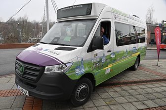 Wegen Software-Problemen: Elektrobusse in Wilkau-Haßlau zeitweise aus dem Verkehr gezogen - Drei Elektro-Kleinbusse wurden wegen Softwareproblemen vorübergehend stillgelegt.