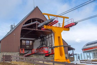 Wegen Sturms: Fichtelberg-Schwebebahn stellt Betrieb ein -