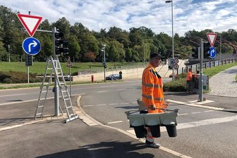 Wegen Unfallhäufungen: Neue Ampel am City-Tunnel - Die alte Ampel wurde am Dienstag abmontiert.