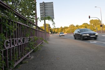 Wegen Untersuchung: Fahrspuren von Zwickauer Glück-Auf-Brücke zeitweise eingeengt -