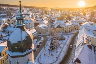 Weiße Weihnacht? Das sagt der Experte - Sonnenaufgang im winterlichen Olbernhau: Gibt es diesen Dezember ähnliche Bilder?