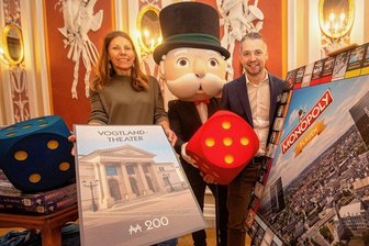 Weihnachten: Die besten Vogtland-Geschenke auf den letzten Drücker - Theater oder lieber Stadtwerke? Im Plauen-Monopoly kann man Mogul über die Stadt werden.