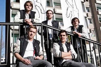 Weihnachten mit alten Freunden - Feiern in Chemnitz - zwar nicht im ehemaligen Heckertgebiet, dafür in der Stadthalle - Weihnachten: Die Jungs von Kraftklub.