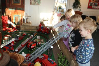 Weihnachtsausstellung in Pausa mit zusätzlichem Angebot - Kinder sind von der neuen Weihnachtsausstellung in Pausa begeistert.