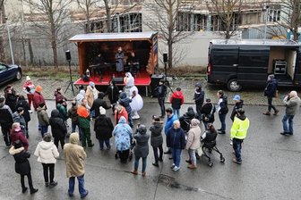 Weihnachtsexpress startet in Zwickau mit Liedern durch -