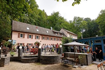 Weihnachtsmarkt im Grünfelder Park in Waldenburg: Was Besucher beim Mühlenzauber am Samstag und Sonntag erwartet - An der Glänzelmühle findet an zwei Tagen der Mühlenzauber statt.
