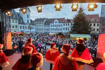 Weihnachtsmarkt in Glauchau: Wieviele Besucher da waren und wie es um die Sicherheit bestellt war - Der Glauchauer Weihnachtsmarkt war am Wochenende ein Besuchermagnet.