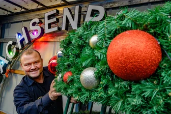 Weihnachtszirkus in Zwickau und Chemnitz: Der Vorverkauf hat begonnen - Norbert Friedrich, der Manager der Manege, arbeitet bereits am neuen Programm.
