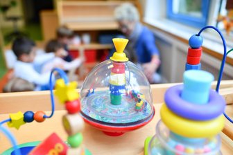 Weil die Geburtenzahlen zurückgehen: Plauens Bürgermeister bringt Baby-Challenge ins Gespräch - Weil die Geburtenzahlen zurückgehen, wird es in Plauen zunehmend leichter, einen Kita-Platz auch in Wohnortnähe zu finden.