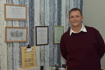 Weil er selbst Schmerzpatient war: Vogtländer eröffnet in Adorf Praxis mit ganzheitlichem Ansatz - Ein Entschluss aus persönlicher Lebenserfahrung: Andreas Weichold hat in Adorf das Natur- und Heilungscentrum Vogtland eröffnet.